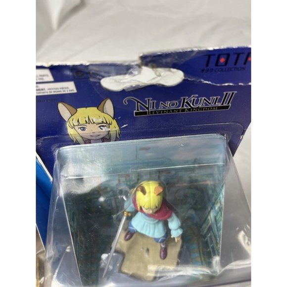 Totaku Crash Bandicoot COCO and Nino Kun II Evan 4" Figure Gamestop Exclusive - Picture 6 of 9